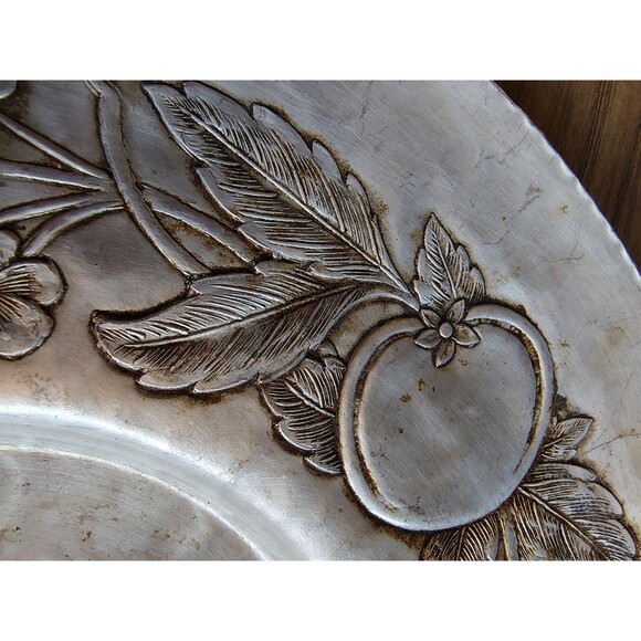 Vtg Hand Forged Everlast Metal Decorative Tray Charger Centerpiece Floral Fruit - Picture 4 of 7